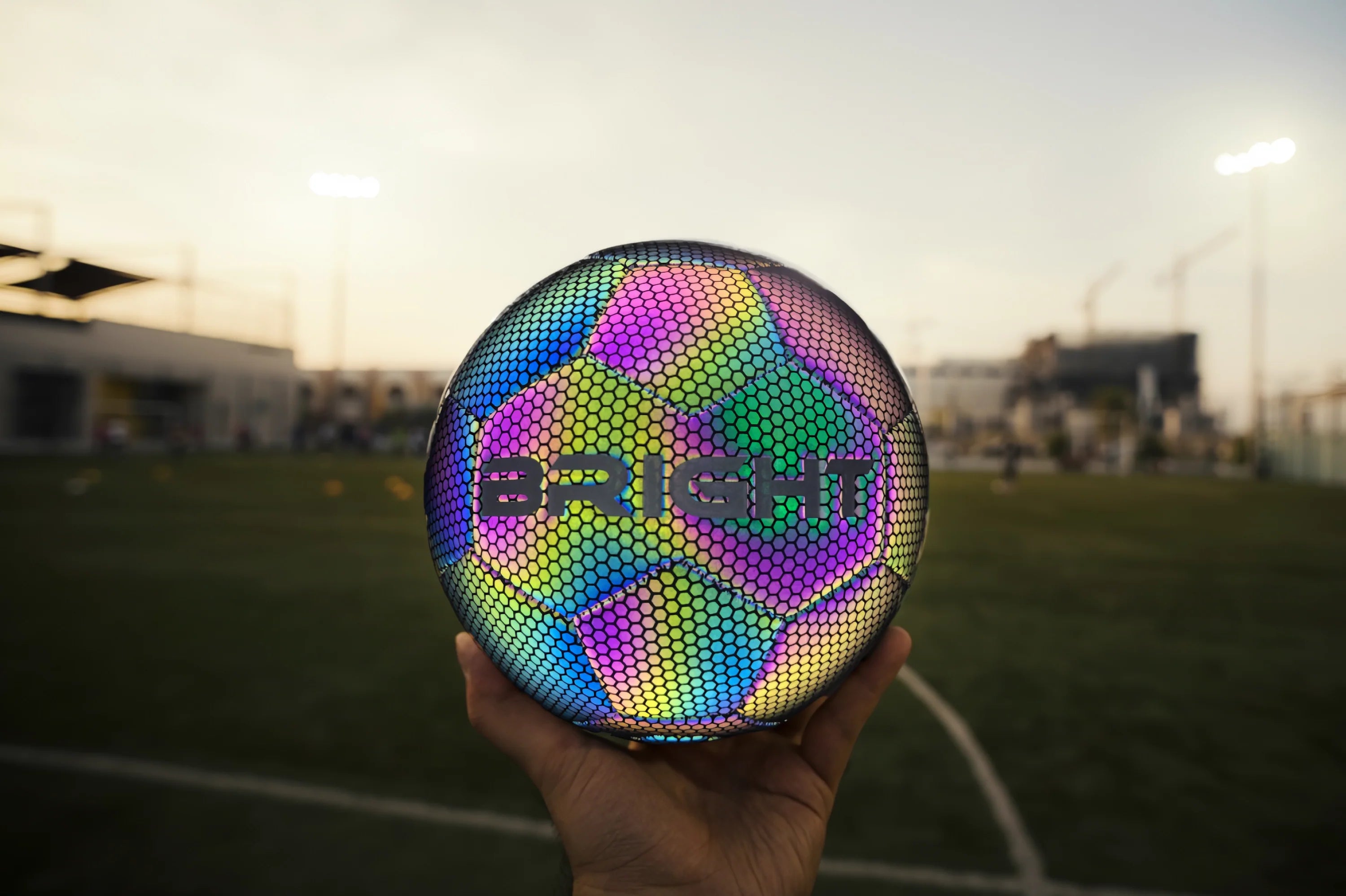 FÚTBOL BRIGHT™ BALÓN BRILLANTE VIRAL